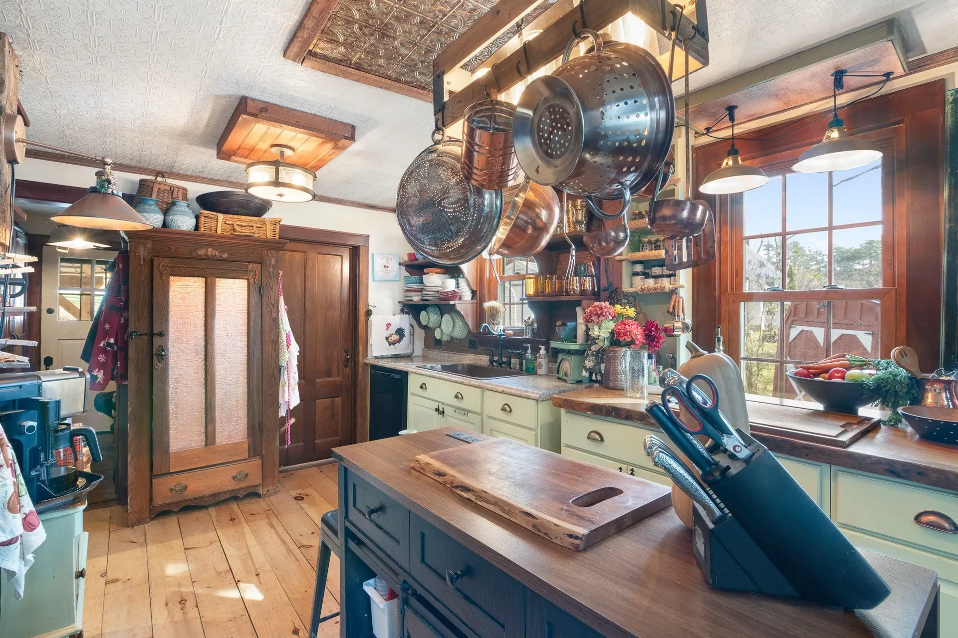 12 Cross Street Newfane VT 05345