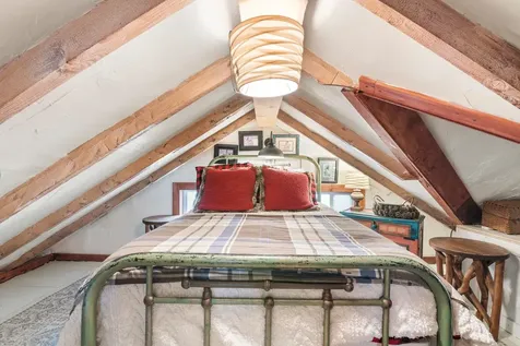 12 Cross Street Newfane VT 05345