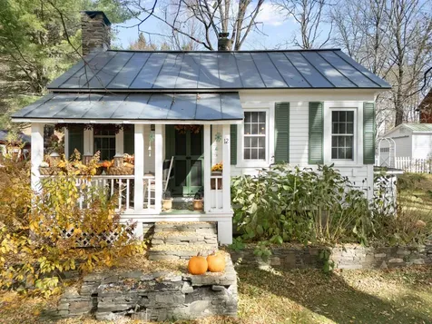 12 Cross Street Newfane VT 05345