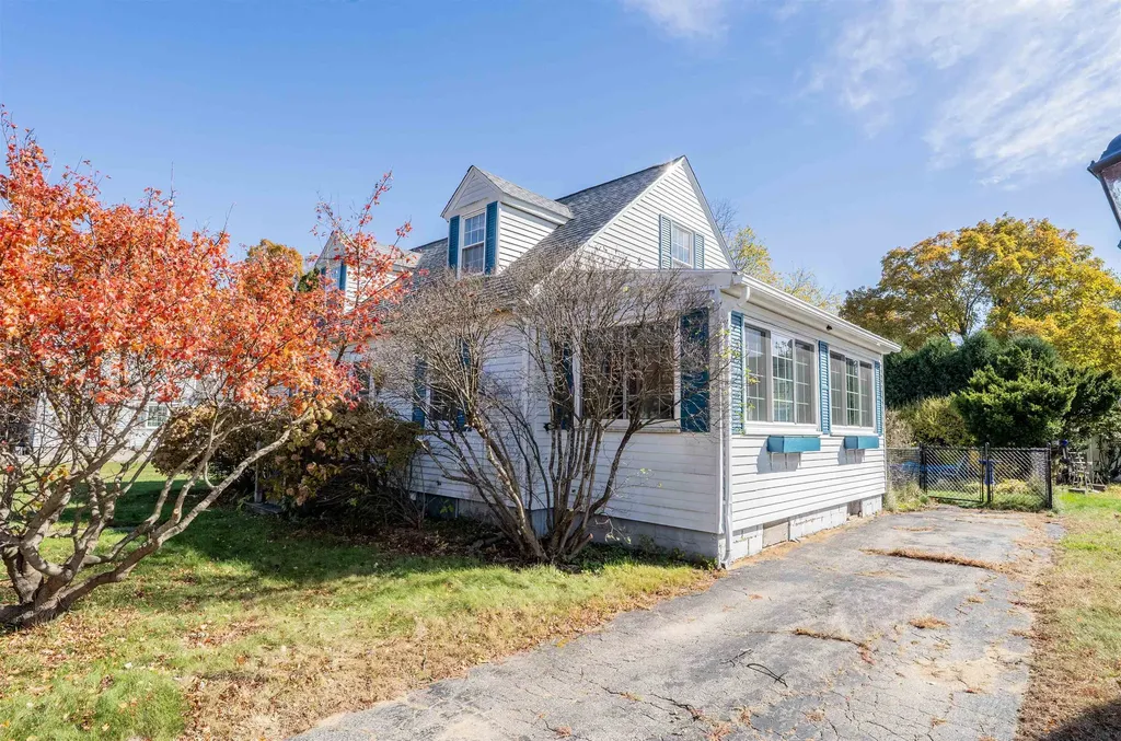 1 1/2 Bartlett Street Allenstown NH 03275