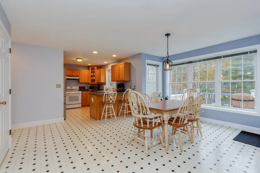 29 Hawk Drive Salem NH 03079