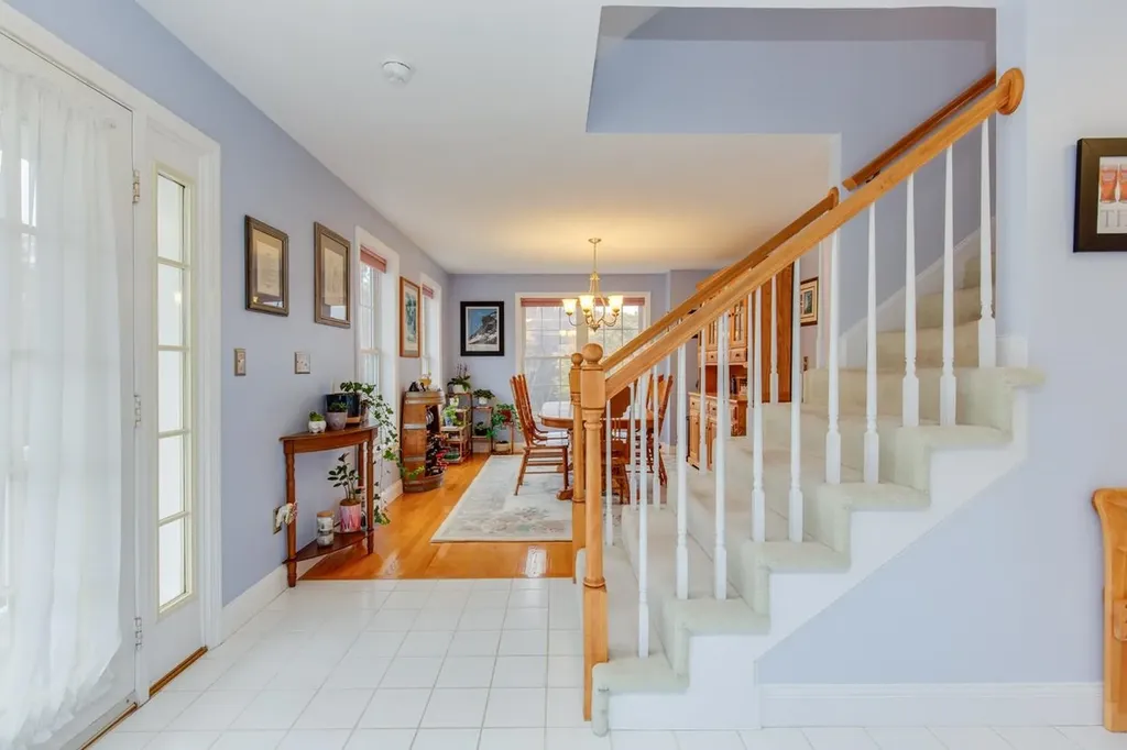 29 Hawk Drive Salem NH 03079