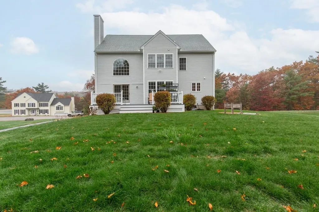 29 Hawk Drive Salem NH 03079