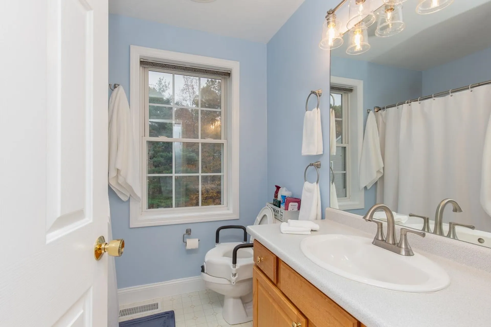 29 Hawk Drive Salem NH 03079