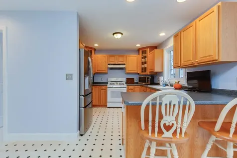 29 Hawk Drive Salem NH 03079