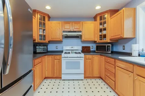 29 Hawk Drive Salem NH 03079