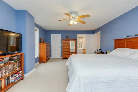 29 Hawk Drive Salem NH 03079