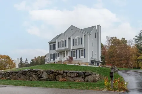 29 Hawk Drive Salem NH 03079