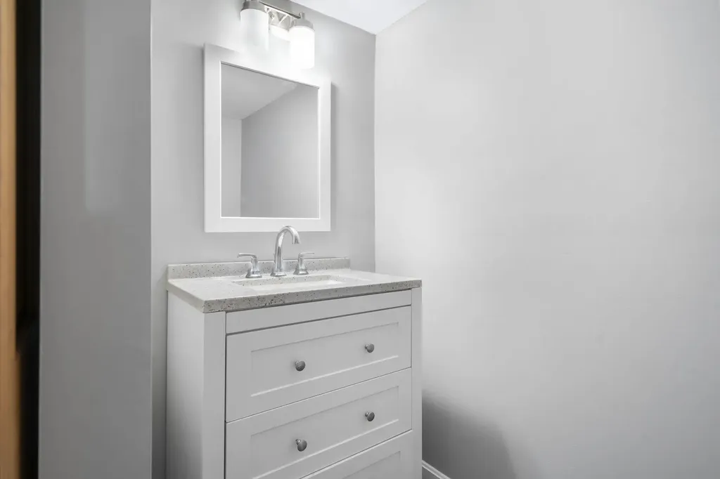 225 Reed Street Manchester NH 03102