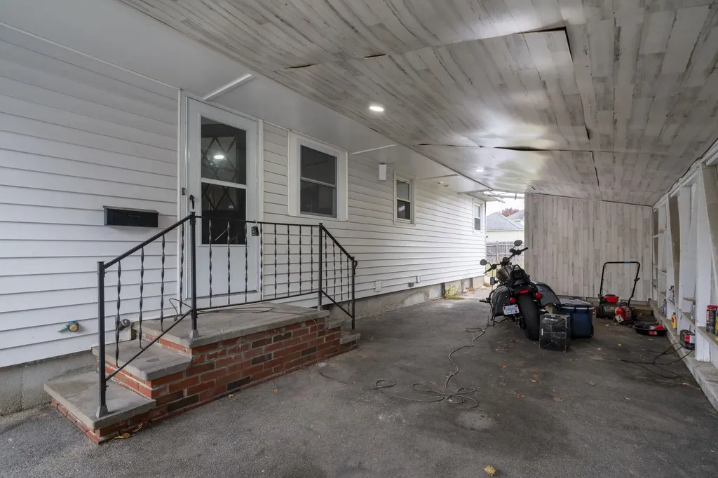 225 Reed Street Manchester NH 03102