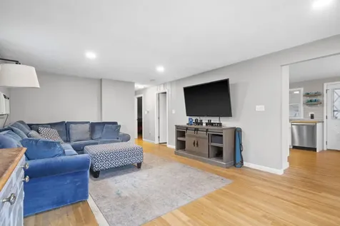 225 Reed Street Manchester NH 03102