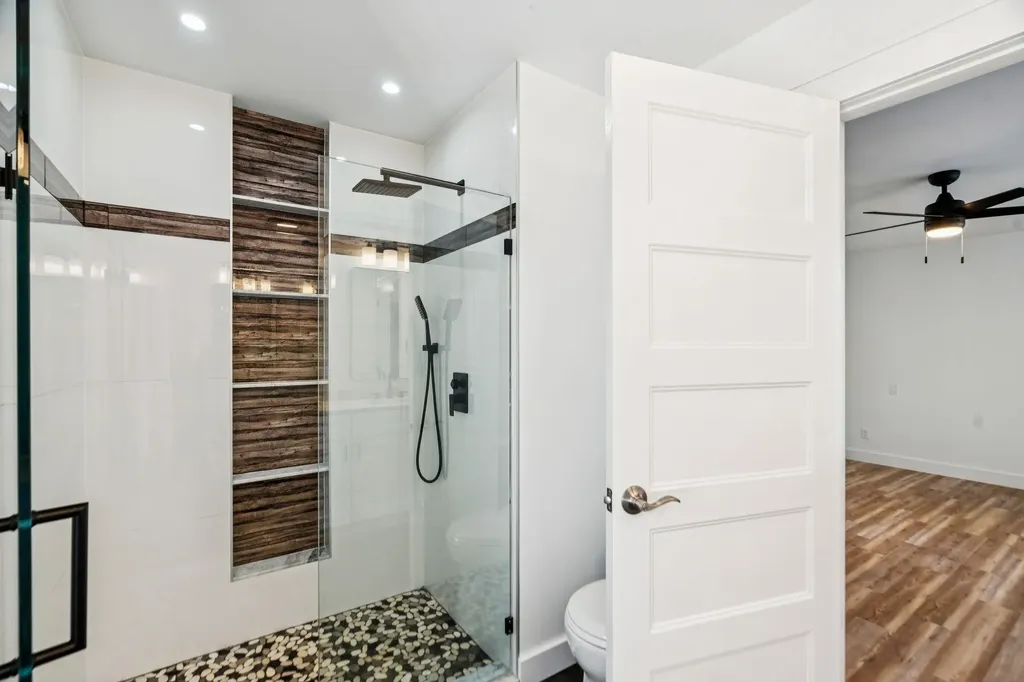 96 E Randolph Road Chelsea VT 05038