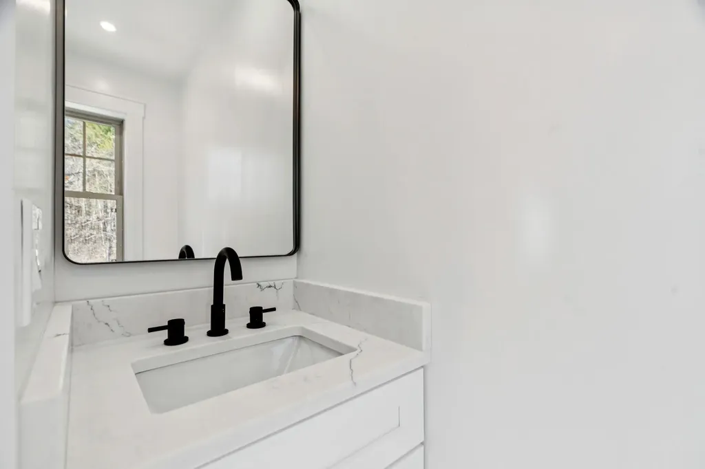 96 E Randolph Road Chelsea VT 05038