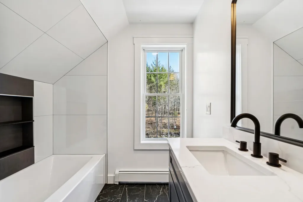 96 E Randolph Road Chelsea VT 05038