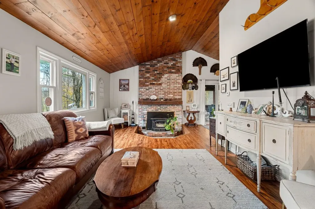 415 Savage Road Milford NH 03055