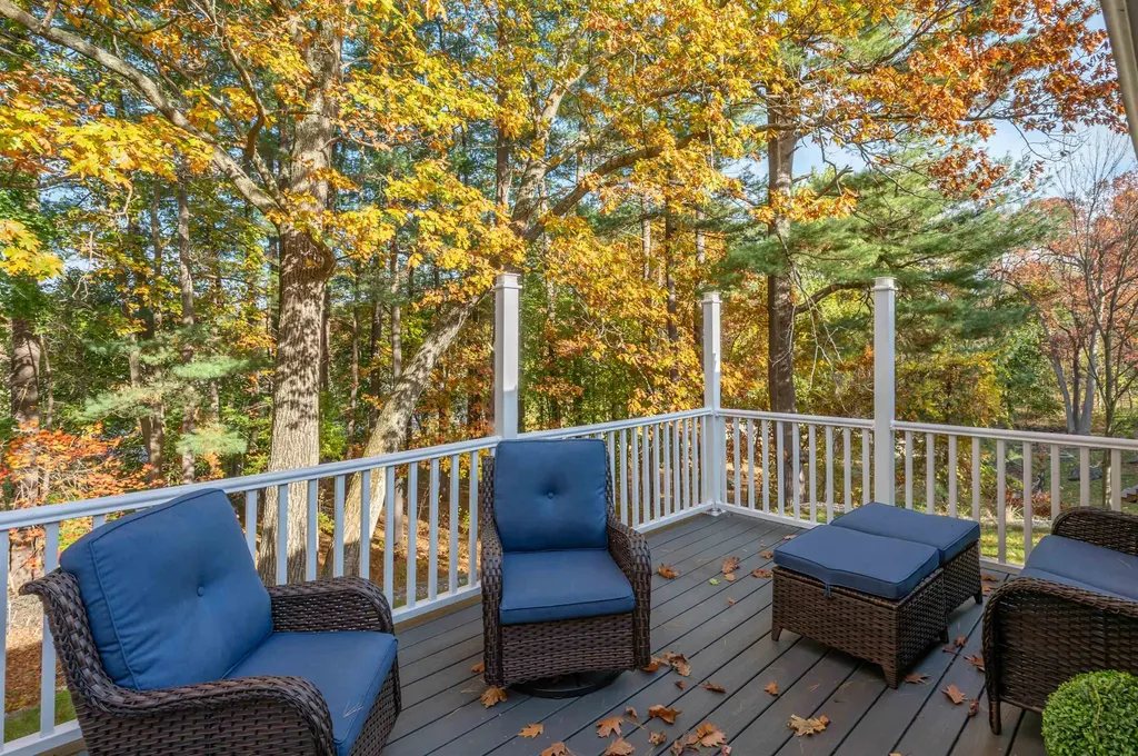 57 Wethersfield Road Nashua NH 03062