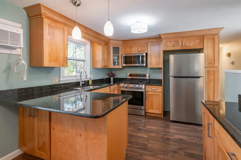 57 Wethersfield Road Nashua NH 03062