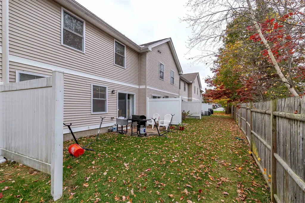 77 Deerwood Drive Nashua NH 03063