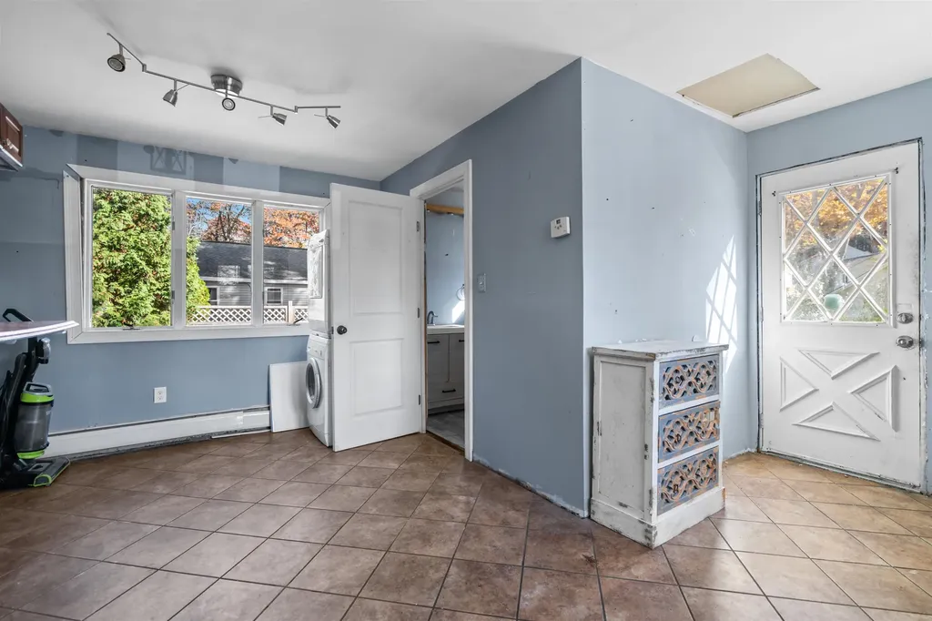 2 Dennison Avenue Salem NH 03079