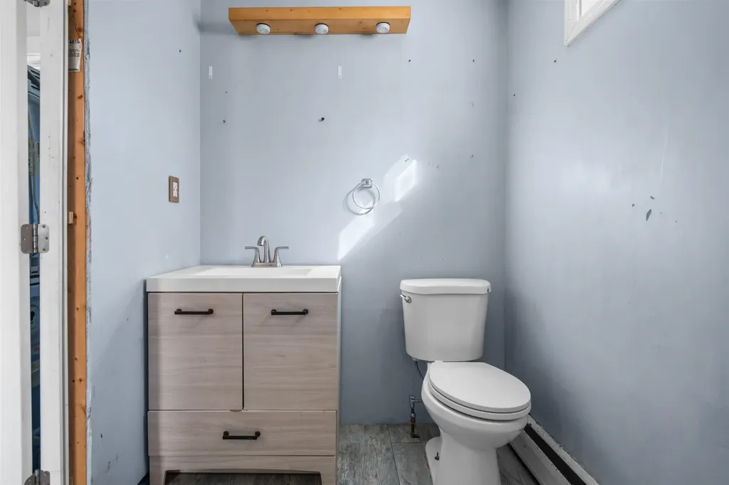 2 Dennison Avenue Salem NH 03079