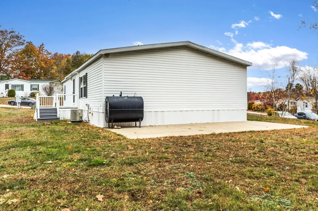 74 Seneca Street Rochester NH 03867-5167