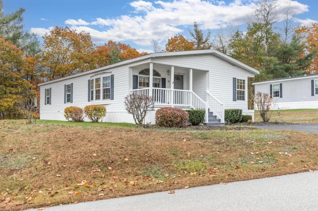 74 Seneca Street Rochester NH 03867-5167