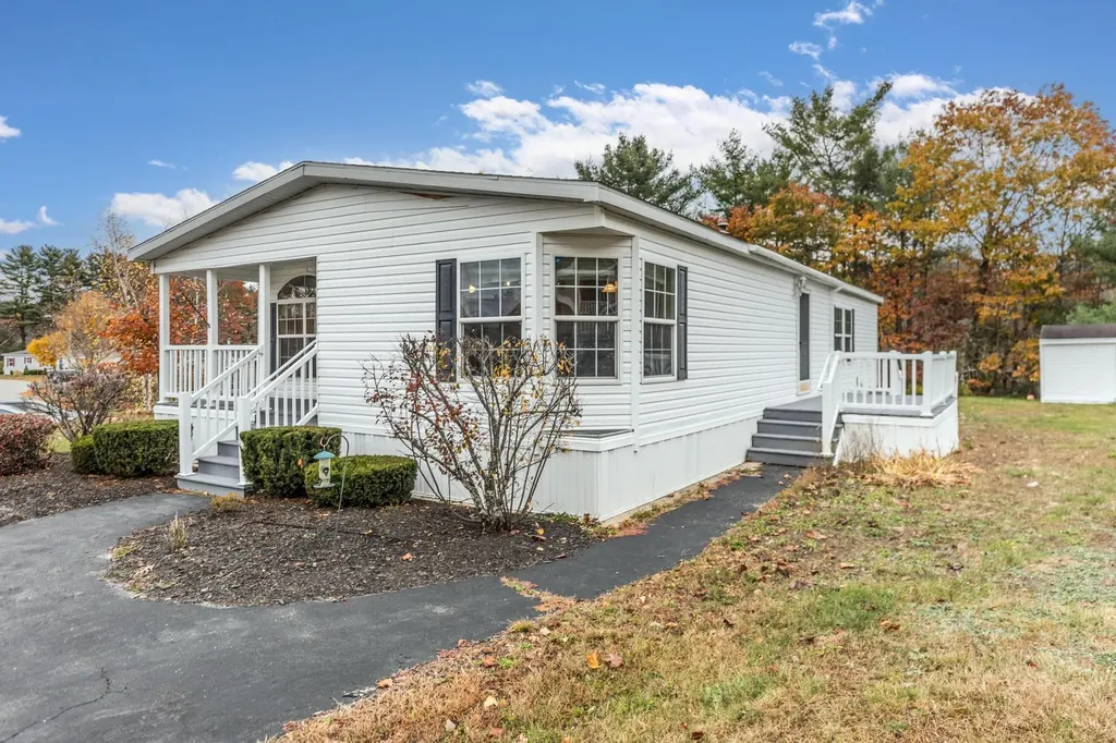 74 Seneca Street Rochester NH 03867-5167