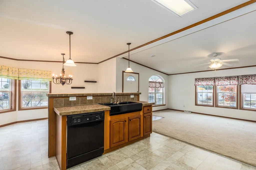 74 Seneca Street Rochester NH 03867-5167