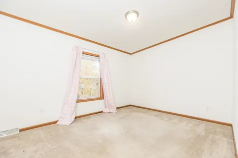 74 Seneca Street Rochester NH 03867-5167