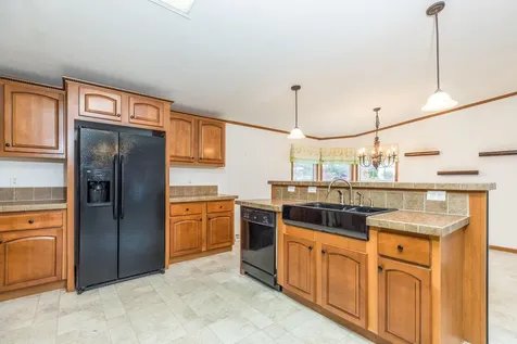 74 Seneca Street Rochester NH 03867-5167