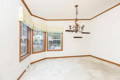 74 Seneca Street Rochester NH 03867-5167