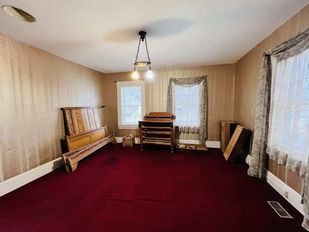 69 York Street Lyndon VT 05851