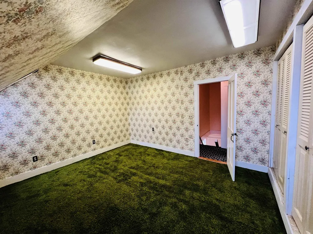 69 York Street Lyndon VT 05851