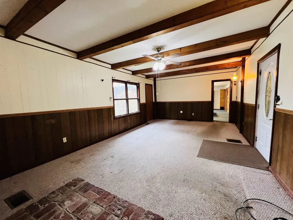 69 York Street Lyndon VT 05851