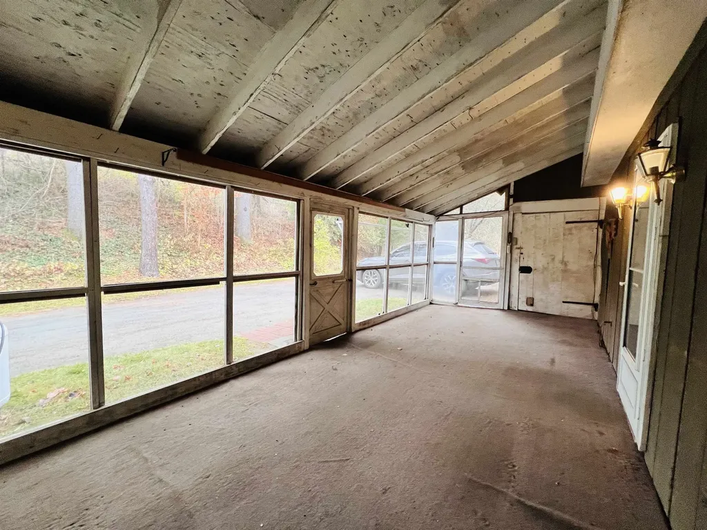 69 York Street Lyndon VT 05851