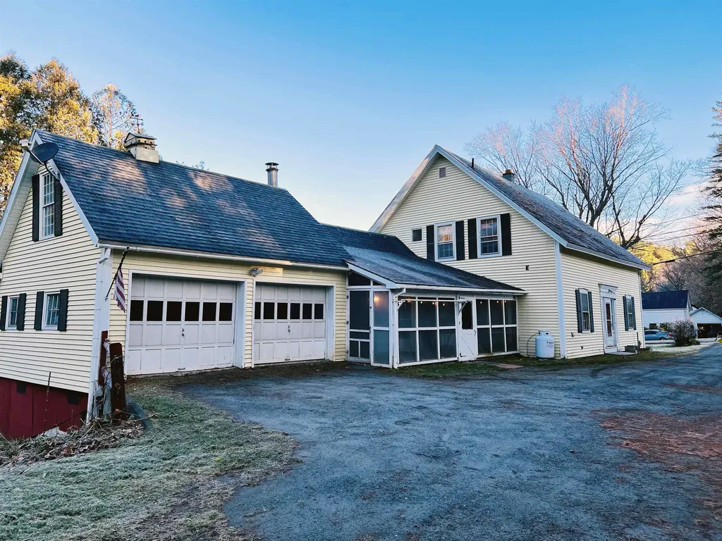 69 York Street Lyndon VT 05851