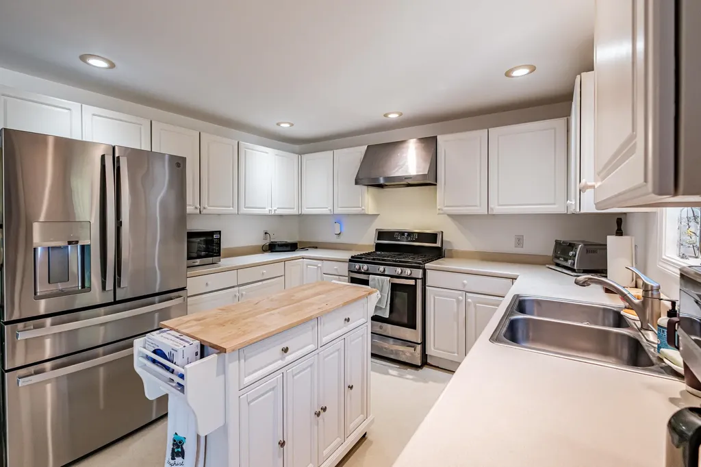 340 Chases Pond Road York ME 03909