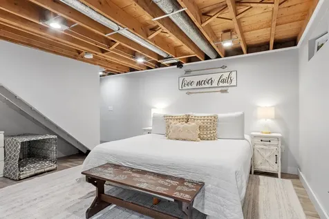 11 Bordeaux Street Nashua NH 03060