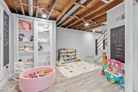 11 Bordeaux Street Nashua NH 03060