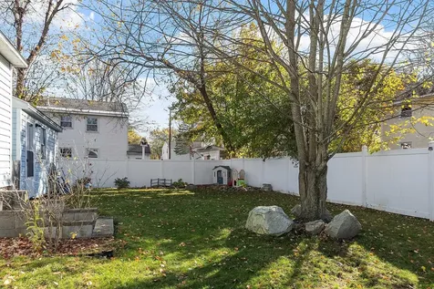 11 Bordeaux Street Nashua NH 03060