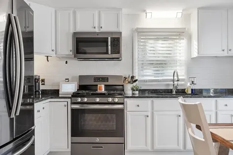 11 Bordeaux Street Nashua NH 03060