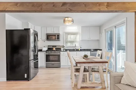 11 Bordeaux Street Nashua NH 03060