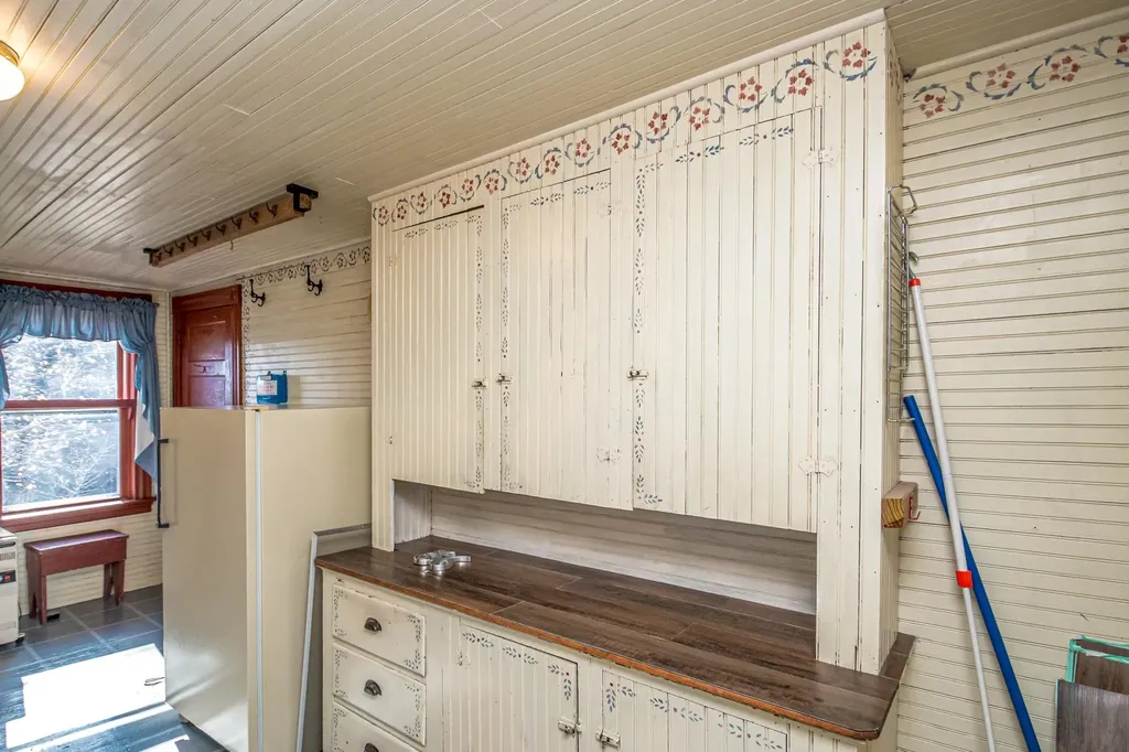 56 South Lunenburg Road Lunenburg VT 05906