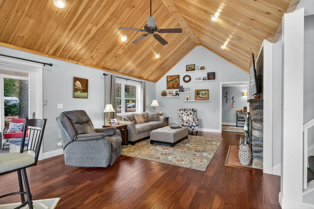 30 Crystal Lane Tilton NH 03276