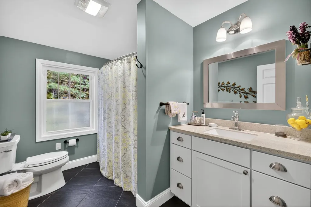 30 Crystal Lane Tilton NH 03276