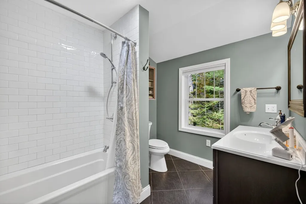 30 Crystal Lane Tilton NH 03276