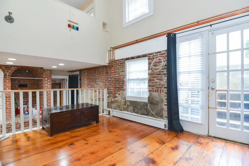 125 W. Merrimack Street Manchester NH 03101