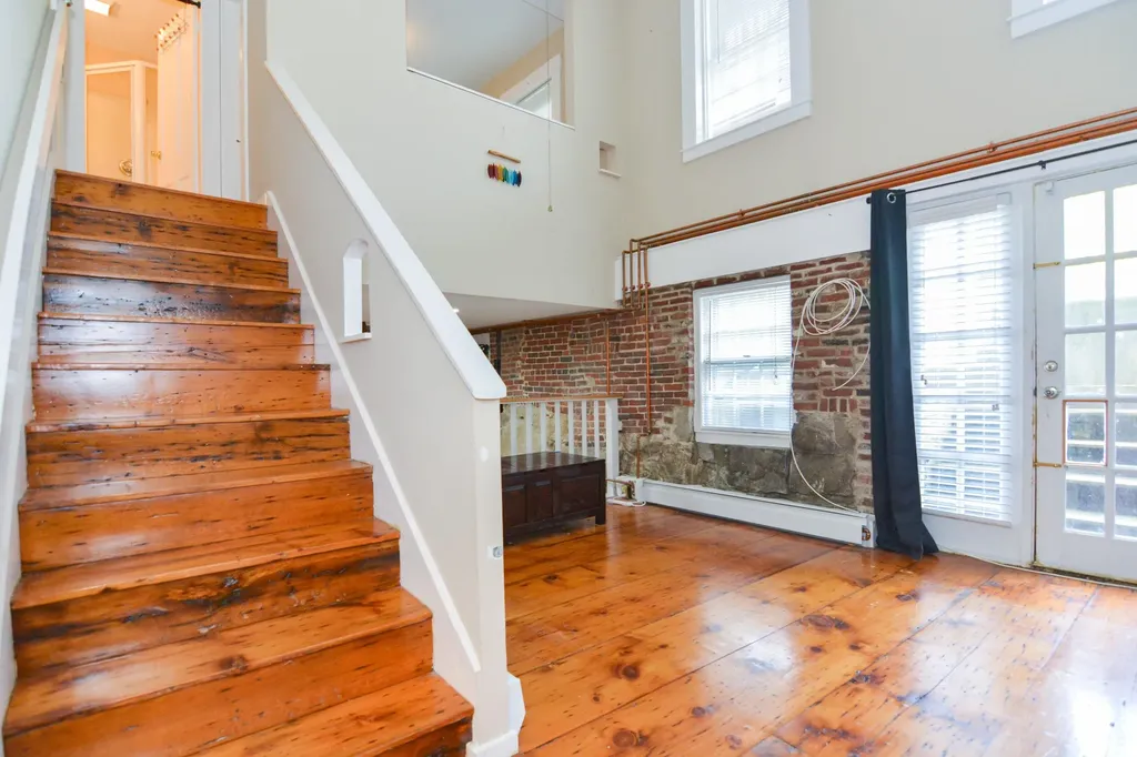 125 W. Merrimack Street Manchester NH 03101