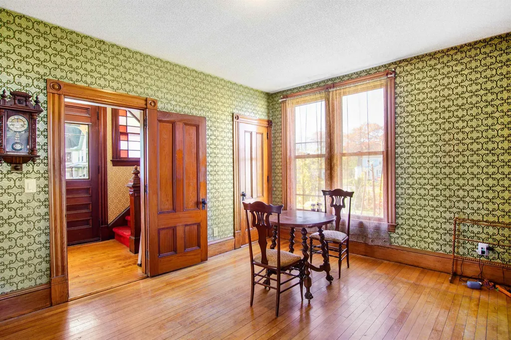 19 Pine Street Haverhill NH 03785