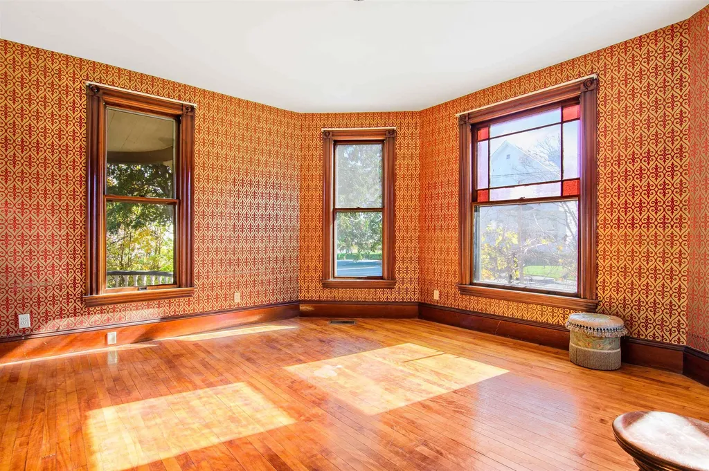 19 Pine Street Haverhill NH 03785